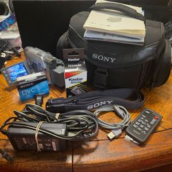 Sony Handycam DCR-HC21 Mini DV Camcorder Bundle - Silver