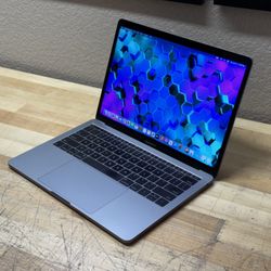 2017 13” MacBook Pro - 2.3 GHz i5 - 8GB - 256GB SSD