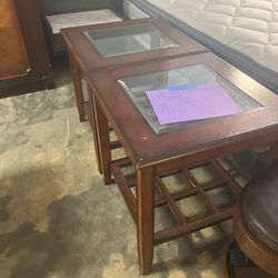 2 Nightstand Tables