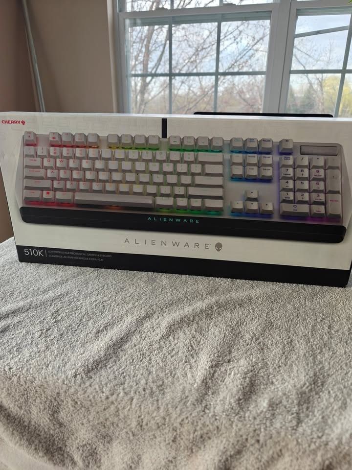 Alienware Low Profile RGB Mechanical Gaming Keyboard - AW510K - Lunar Light - BNIB