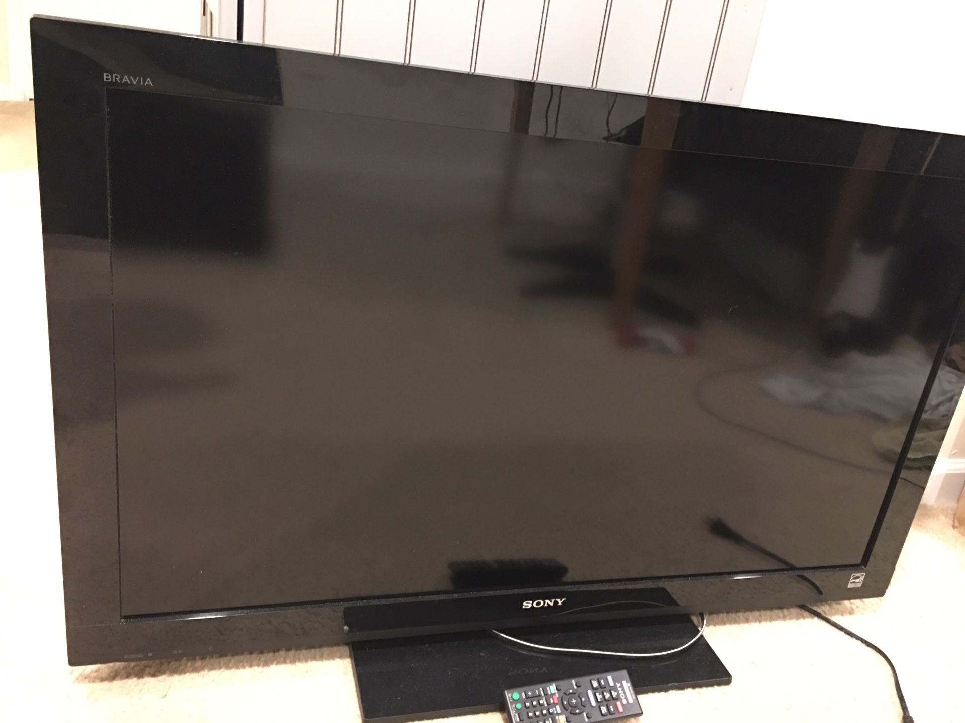 Sony Bravia 40 inch with wall mount