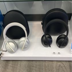 Bose Headphones In 2 Amazing Colors Black & Silver