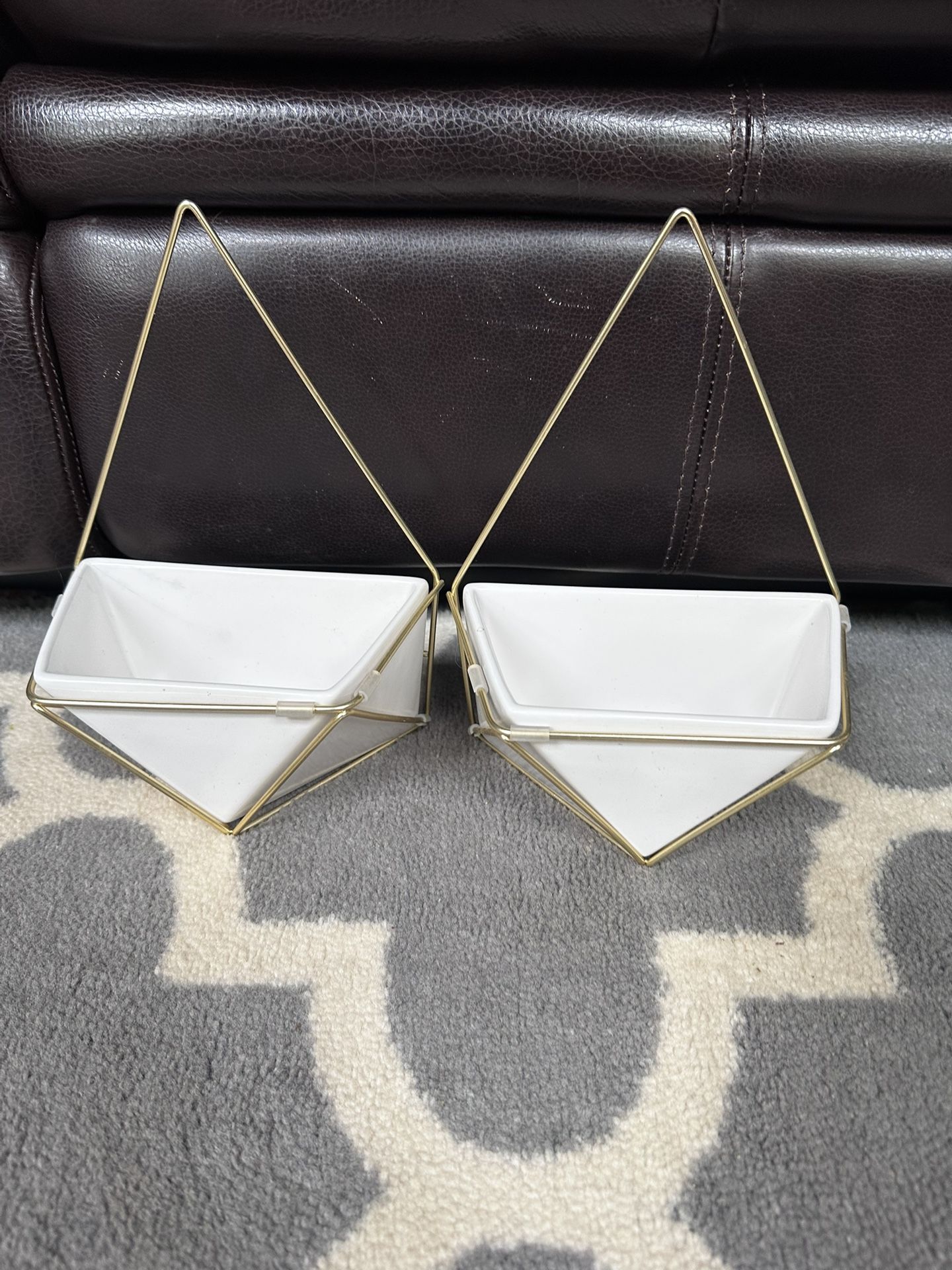 Small Ceramic wall hanging planter- white- no drainage