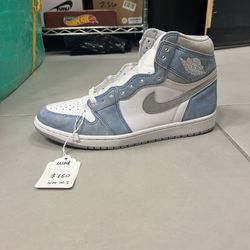 Jordan 1 Retro High Hyper Royal Smoke Grey
