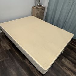 Queen Sealy Posturepedic Box Spring + Metal Frame 
