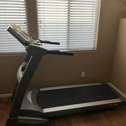 Spirit Treadmill XT385, Folding