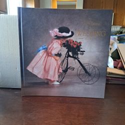 Very Cute Wedding Photo Album 