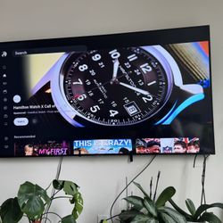 72 Inch Samsung TV + Wall Mount 