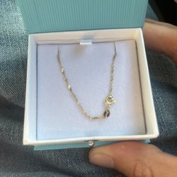 10k Gold Bracelet (6inches )