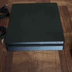 PS4 With MW2 And Rainbow 6 Seige