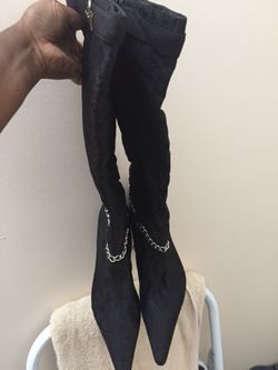 Black sexy stilettos with ankle chain new never worn size 10-1/2