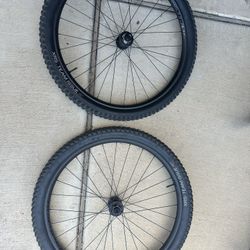 Two Brand New Mtb Wheels And Tires 29