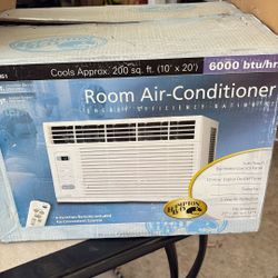 New. Hampton Bay Window A/c