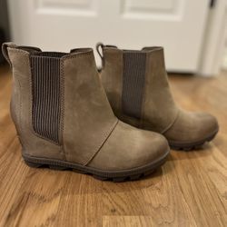 Sorel Women’s Boots sz 7.5