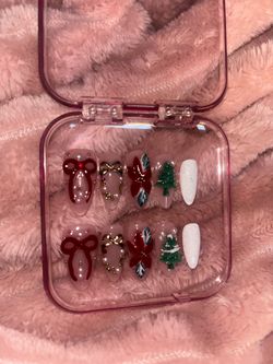 Holiday Press on nails.