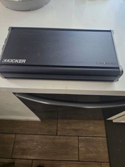 Kicker amp 1800 watts rms