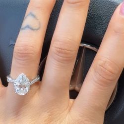 💎 5.6ct Pear Cut Diamond Engagement Ring — 14K White Gold, VS2/E