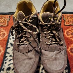 LL BEAN SNOW SNEAKERS 