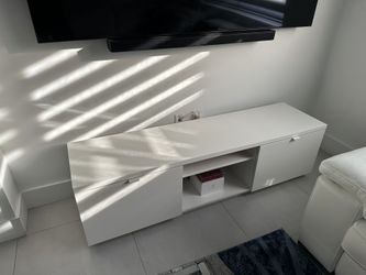 TV Enteramente Center 63 X 16