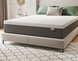 Novilla king mattress -12" memory foam and gel