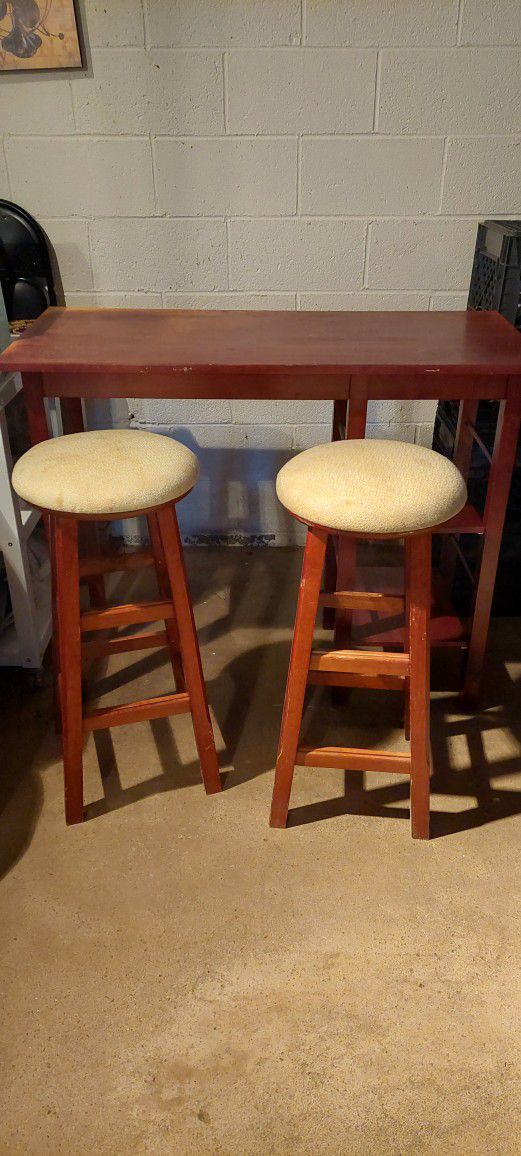 Lovely Kitchen Bar Table With two Bar Stools