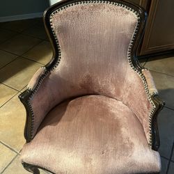 Antique LOUIS XV chair (reading is essential)