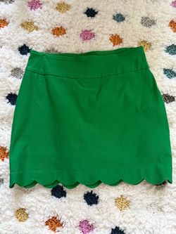 Crown & Ivy Scalloped Hem Skort