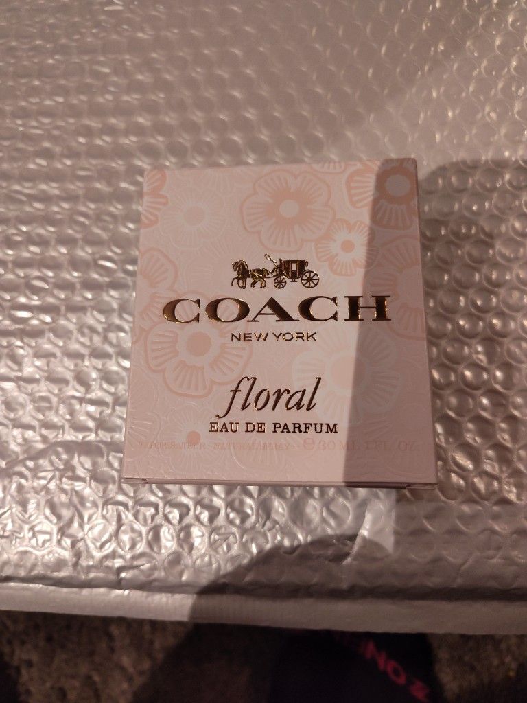 Coach New York Floral EAU DE Parfum 1 oz.