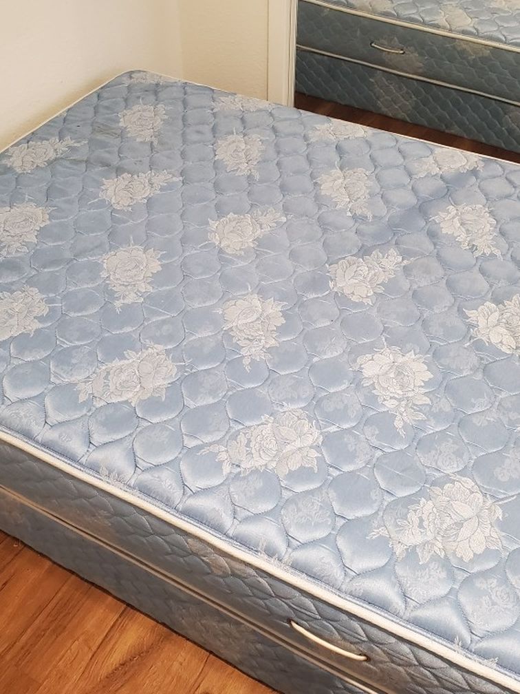 Box Spring/ Matress