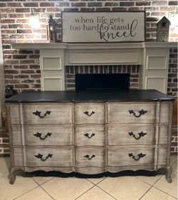 Beautiful Refinished New York STIEHL Furniture French Provincial Dresser - 9 Drawers - Dovetailed