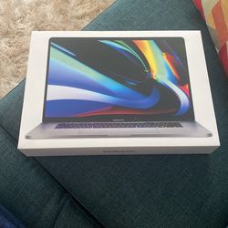 MacBook Pro Box