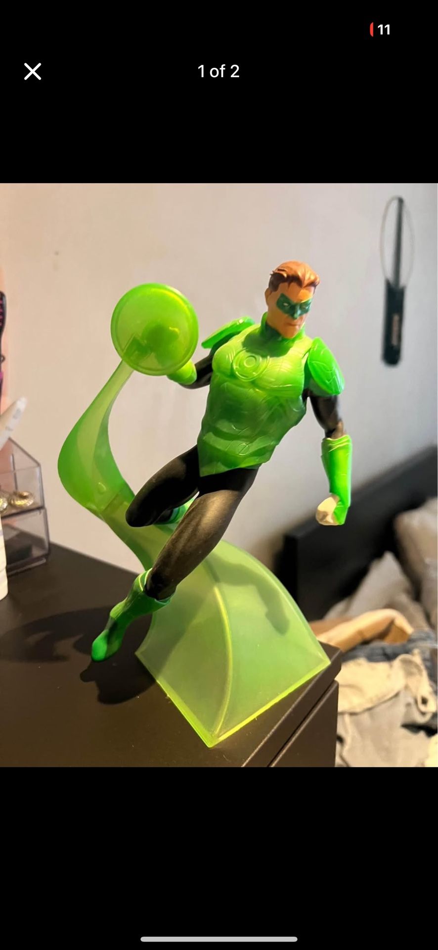 Green Lantern Statue