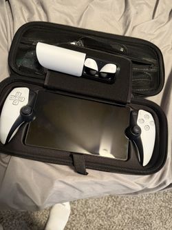 Playstation Portal / Playstation Earbuds/ Case