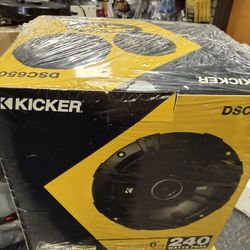 Kicker 6.5 Speakers 