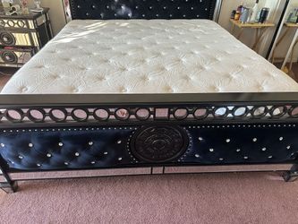 King Size Bedroom Sets With Mattress Or Without.