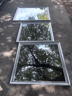 Silver mirror set