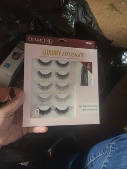 Eyelashes 