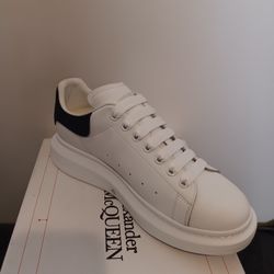 Alexander McQueen Black heel Sneaker