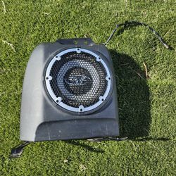 Subwoofer - Mitsubishi (8720A042)