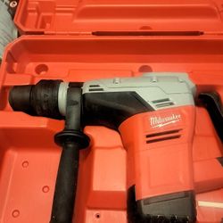 Milwaukee1-9/16 in. SDS-Max Rotary Hammer