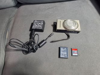 Nikon Coolpix S8200 Digital Compact Camera (With Issue – Read Description)