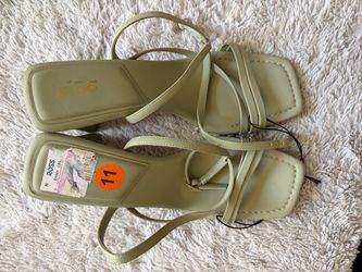 Aldo Sage green heels, size 11