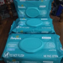 Tres Bolsas De Wipes Por $9