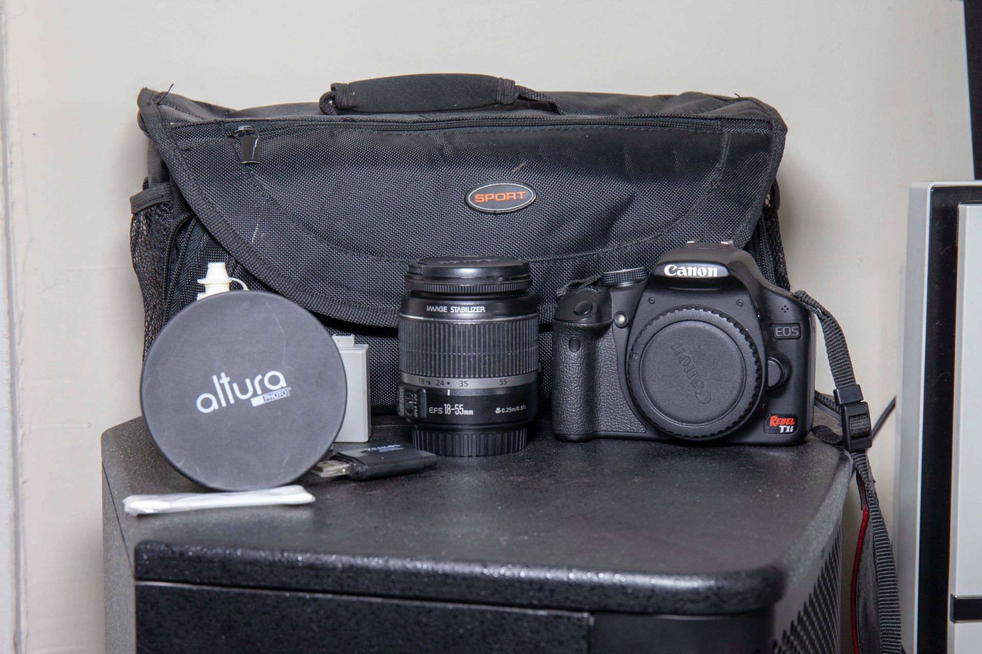 Canon EOS 500D (Rebel T1i) with accessories and lens