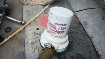 Baitwell livewell bait tank wash down well pump
