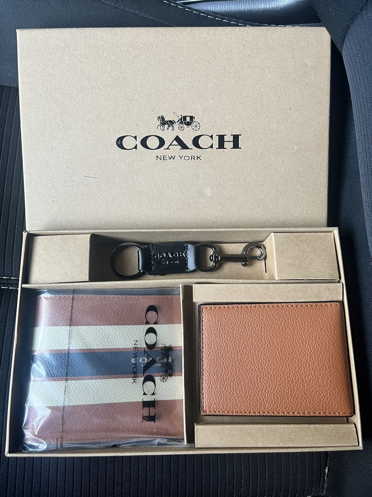 New - Coach Wallet Set