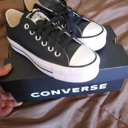 New Converse  Size 5 Adult 