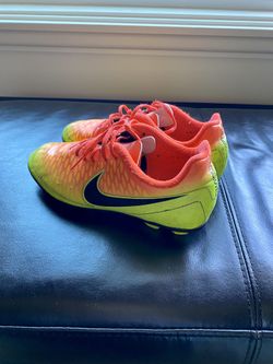 Nike Magista Soccer Cleats Kids Size 3Y