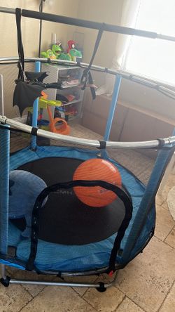 CMHAXJ 55" Trampoline for Kids with Enclosure, 440lbs Capacity Indoor & Outdoor Toddler Trampoline with Adjustable Gymnastics Bar & Toys, for Boys & G