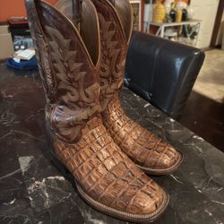 Lucchese Hornback Tail Boots